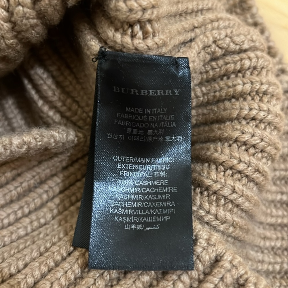 NWT Burberry Cashmere Sweater Sz S - Picture 8 of 16